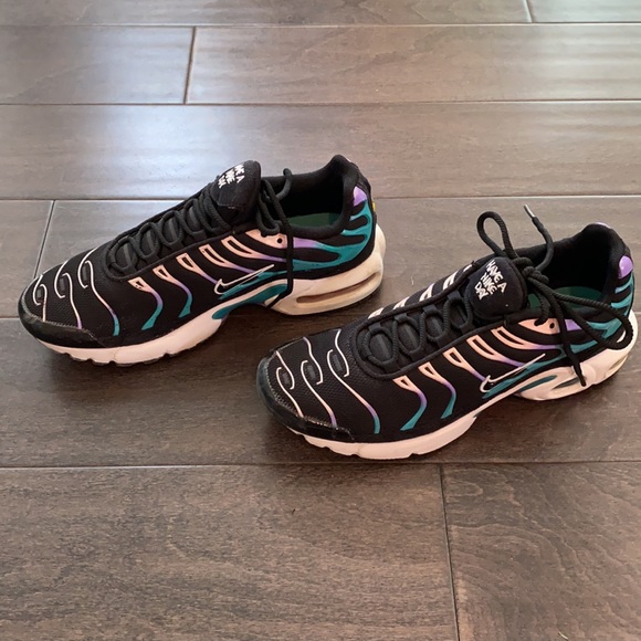 Nike AirMax Plus TN HAVE A NIKE DAY 2019 Sneakers - Picture 2 of 9